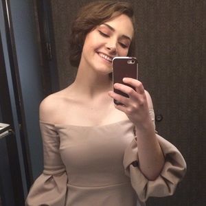 Meet your Posher, Leslie